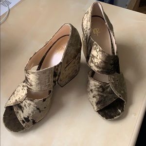 Brand New Cabi Interlock Block Heel size 7M